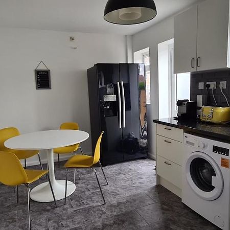 Cosy 3-Bedroom House In Aspley Nottingham Esterno foto